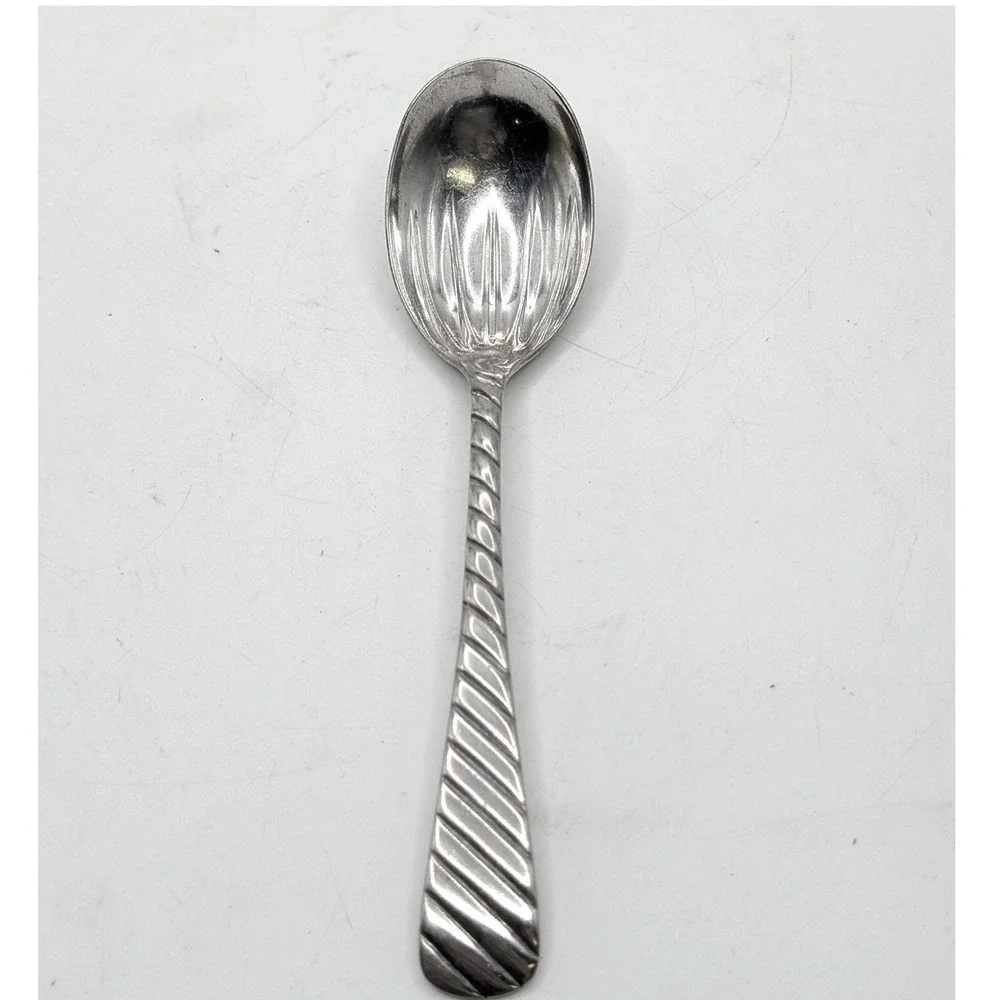 Vtg 1847 Dundee Rogers Bros Sugar Spoon Silver Plate Fluted Shell Bowl Swirl